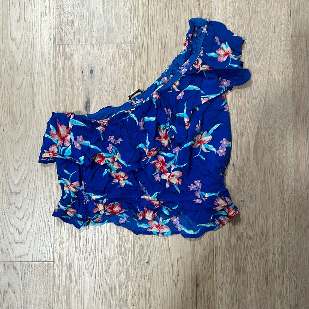 American eagle one shoulder crop top
